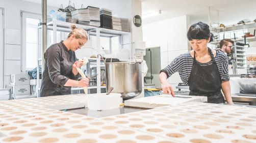 Backen im Team bei der Patisserie Ludwig