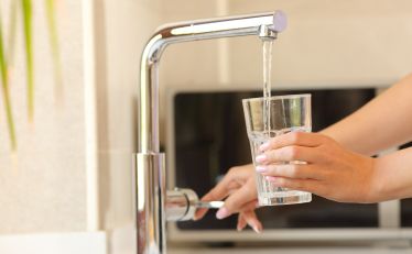 Leitungswasser aus dem Wasserhahn