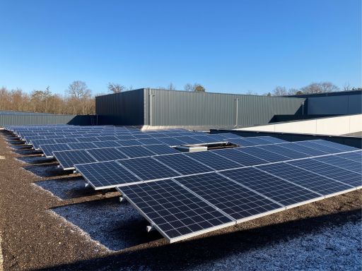 Individuelle Photovoltaik-Lösungen für Gewerbe- und Industriedächer