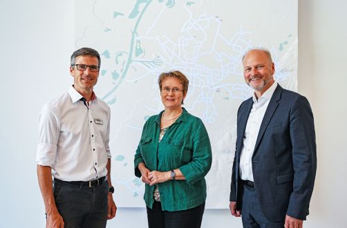 Sebastian Schrempp, Oberbürgermeister von Rheinstetten, Erste Bürgermeisterin und Aufsichtsratsvorsitzende der Stadtwerke Karlsruhe Gabriele Luczak-Schwarz und Dr. Olaf Heil, Technischer Geschäftsführer der Stadtwerke Karlsruhe