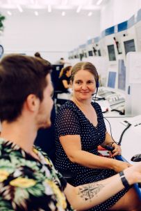 Fluglotsinnen bei der Arbeit