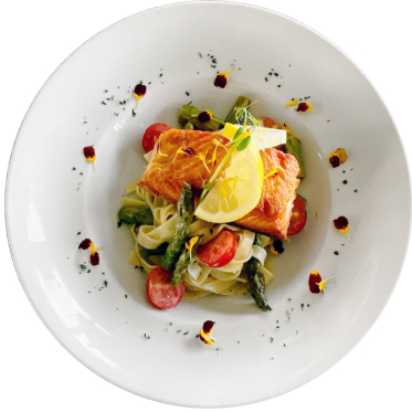 Lachsfilet auf Tagliatelle mit Spargel – Rezept