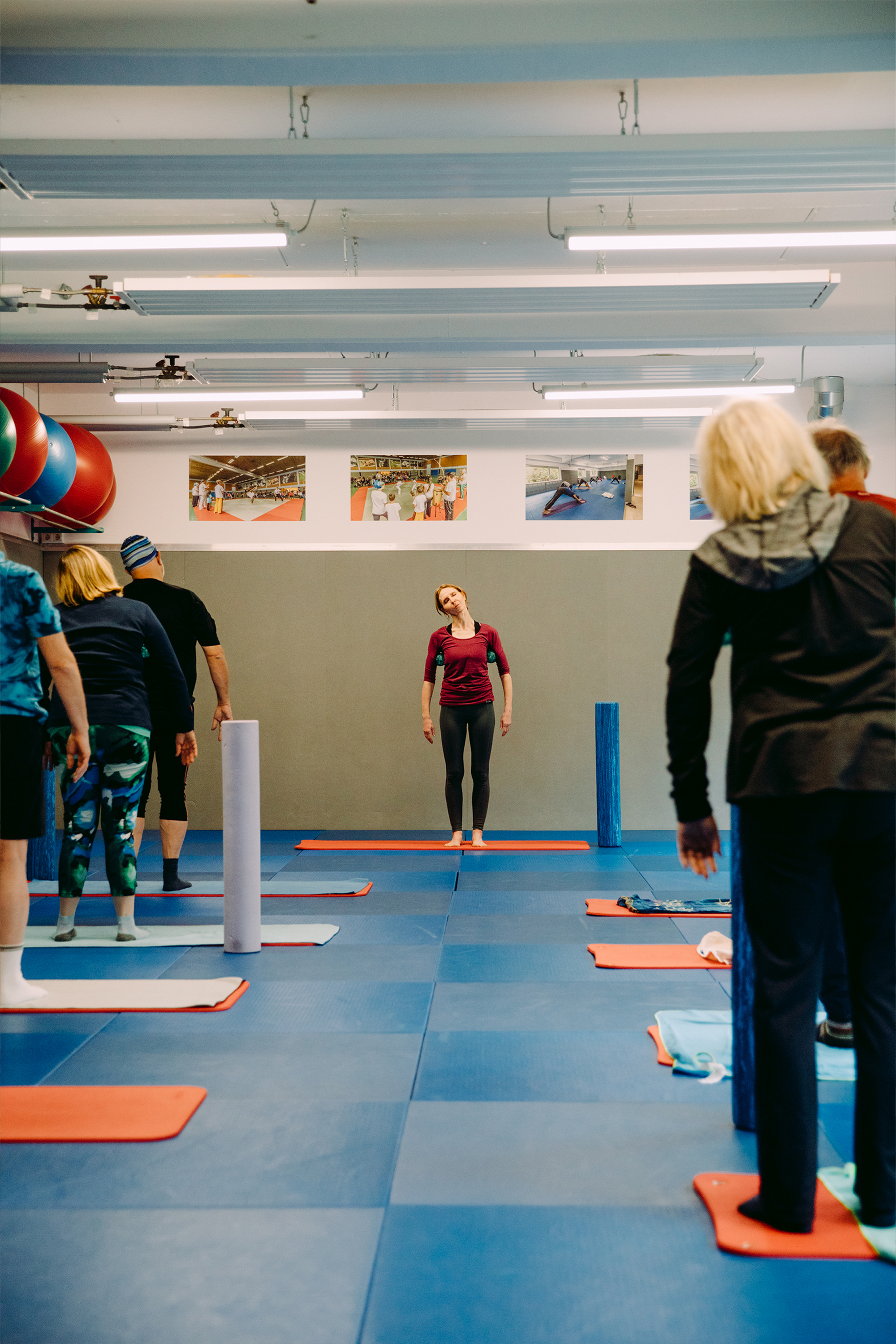 Aufwärmen fürs Pilatestraining beim Polizeisportverein PSV in Durlach-Aue.