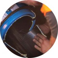 Ein Stück Schlauchliner, der die nächsten 50 Jahre für verlässlichen Wassertransport sorgen wird.