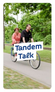 Tim Thumulka mit Mitfahrerin auf Tandem