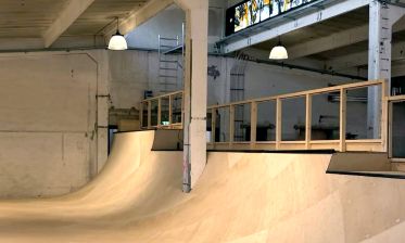 Halfpipe in der Skatehalle in Karlsruhe