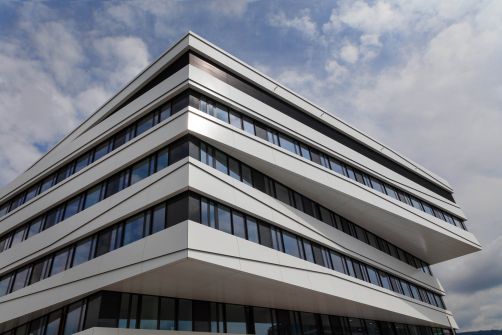 Der Verivox-Hauptsitz "SkyAngle" in Heidelberg wird mit Ökostrom von den Stadtwerken Karlsruhe versorgt. (Foto: Matti Hillig)