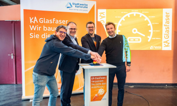 TOLLHAUS geht als erster KA Glasfaser-Kunde ans Netz