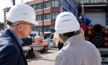 Stadtwerke Karlsruhe spenden Fernwärmerohre für ukrainische Partnerstadt Winnyzja